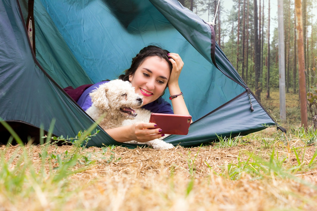 Camping mit Kind und Hund - Tipps für einen gelungenen Urlaub