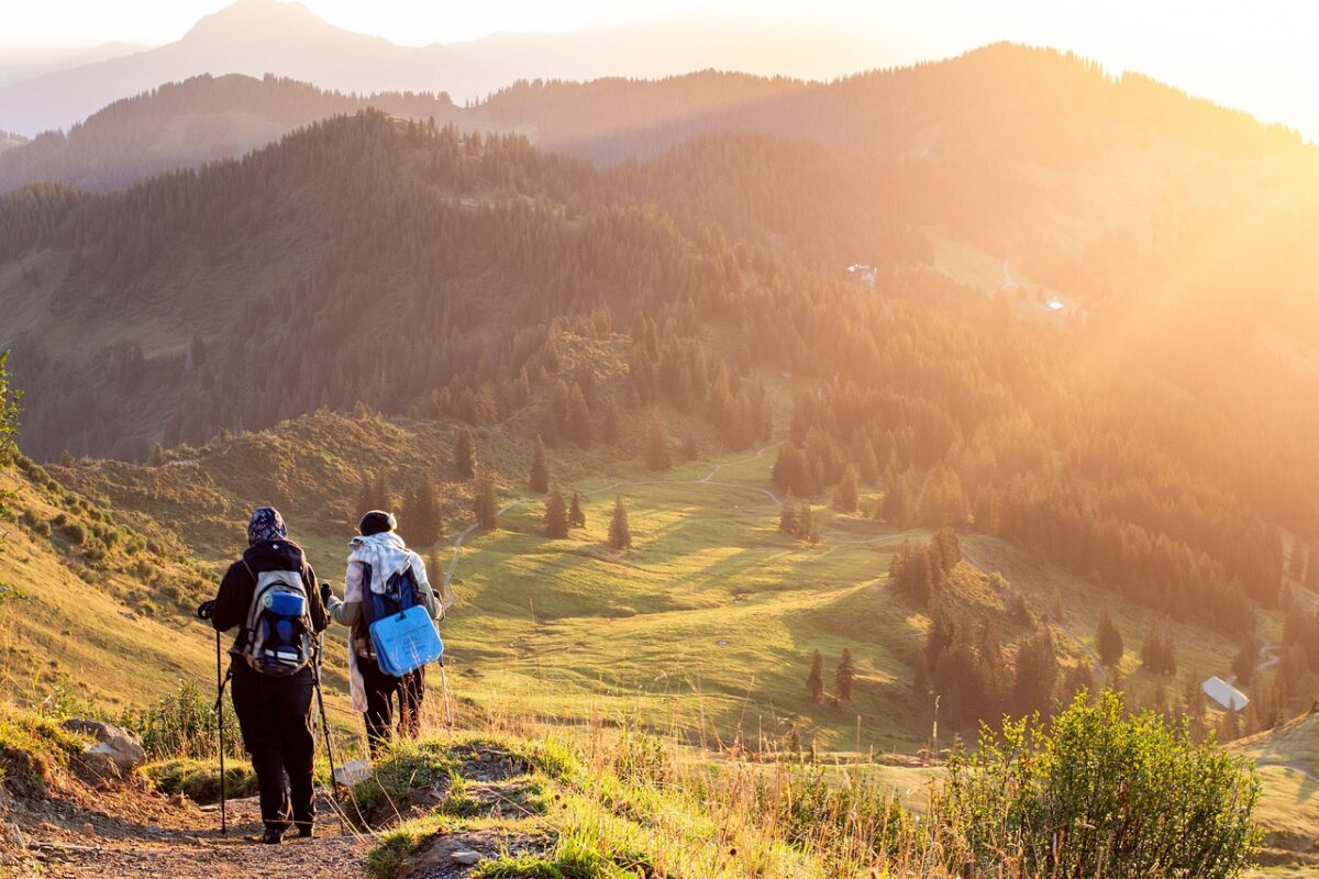 Wandern beim Camping - Naturerlebnis pur