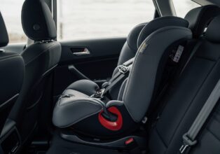 Die Sicherheit von Kindern im Auto: Alles, was Sie wissen müssen